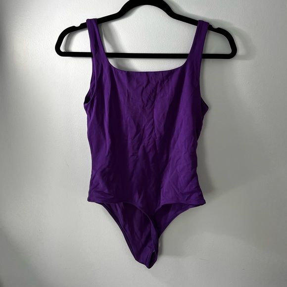 Babaton contour medium bodysuit - only worn a handful of times doesn’t fit - Picture 2 of 2